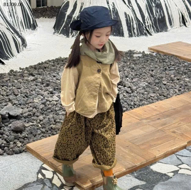 Quần ống rộng họa tiết da báo -  sỉ 189k