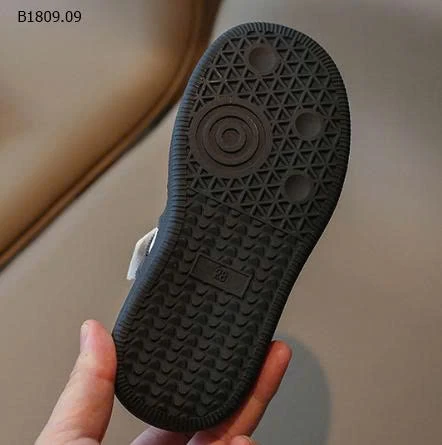 Giày thể thao chạy bộ đế mềm cho bé trai -Giá sỉ sz 27-31: 156k  sz 32-36: 165k 