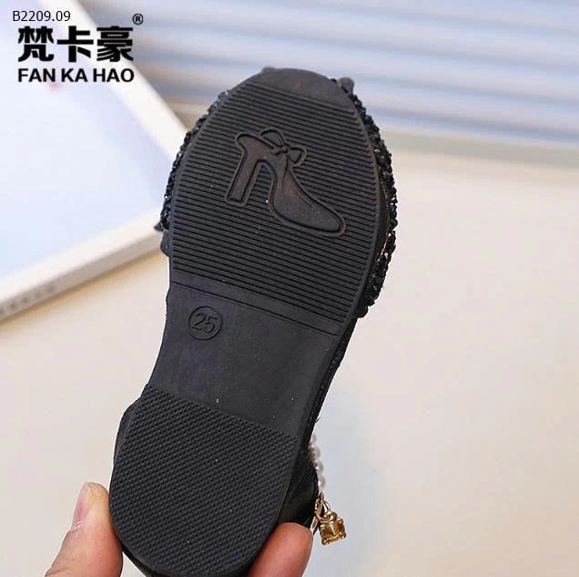 Giày công chúa Baotou đính bướm- sỉ giá  size 21-25 giá 129k size 26-35 giá 138k