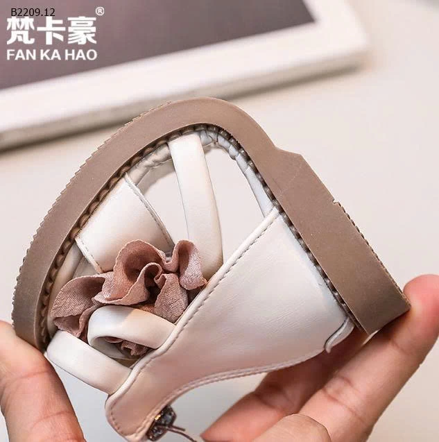 Giày sandal công chúa hoa cho bé gái-sỉ giá  size 23-27 giá 137k size 28-36 giá 147k