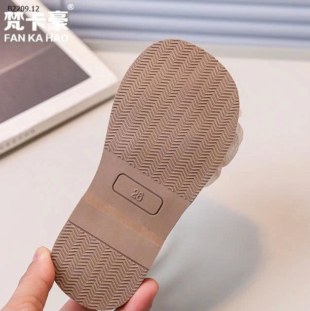 Giày sandal công chúa hoa cho bé gái-sỉ giá  size 23-27 giá 137k size 28-36 giá 147k