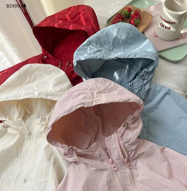 áo gió hãng ambbkid-Giá sỉ size 90-150: 220kkk      160:235kkk      170: 255kkk