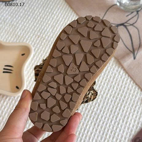 GIÀY GẤU PHỐI KẺ BG - Giá sỉ sz 23-25: 133k  sz 26-30: 139k  sz 31-34: 145k 