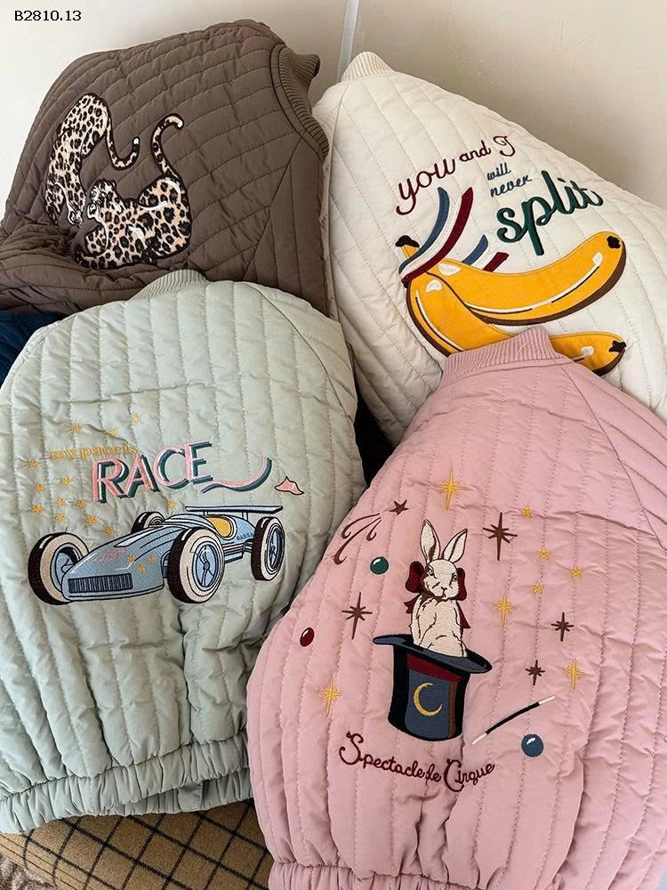 KHOÁC BOMBER THÊU HÌNH LÓT LÔNG-Giá sỉ  size 90-120: 272k  size 130-150: 296k 