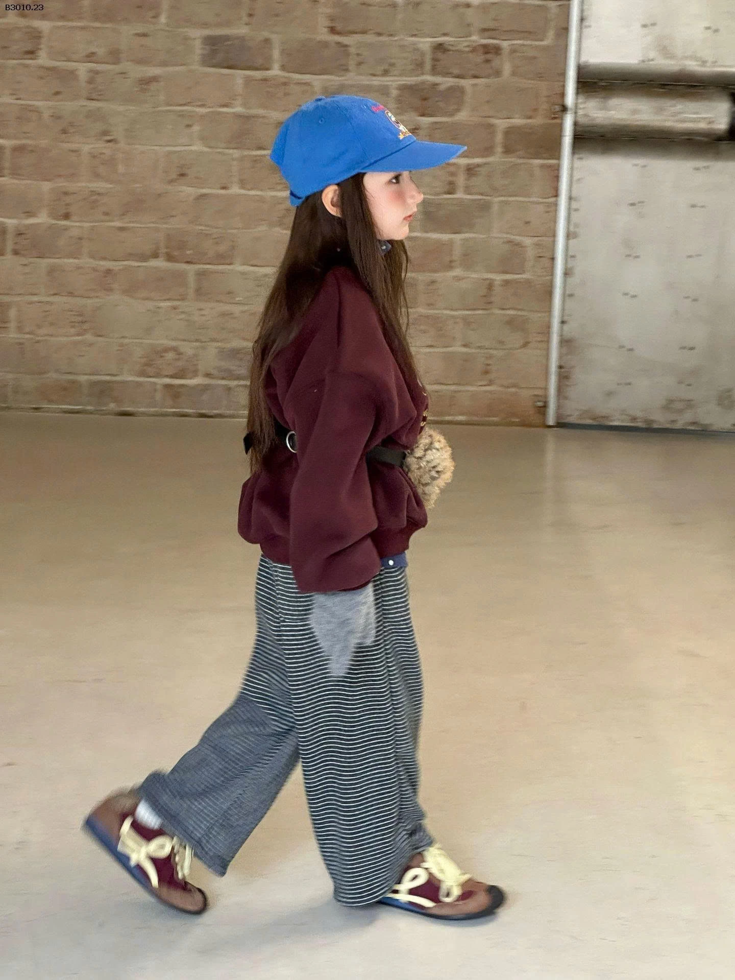 Áo nỉ cổ tròn in hình chú chó bánh mì phiên bản Hàn Quốc - sỉ giá 188k 