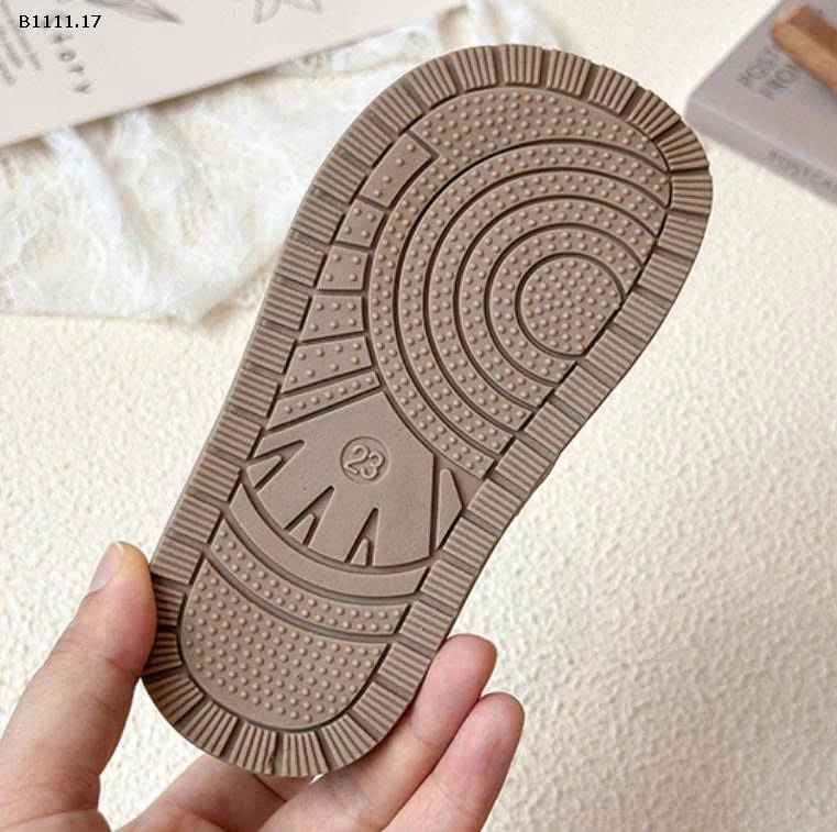 GIÀY MOCA QUỐC DÂN- Giá sỉ Sz 21-25: 149k sz 26-30: 156k 