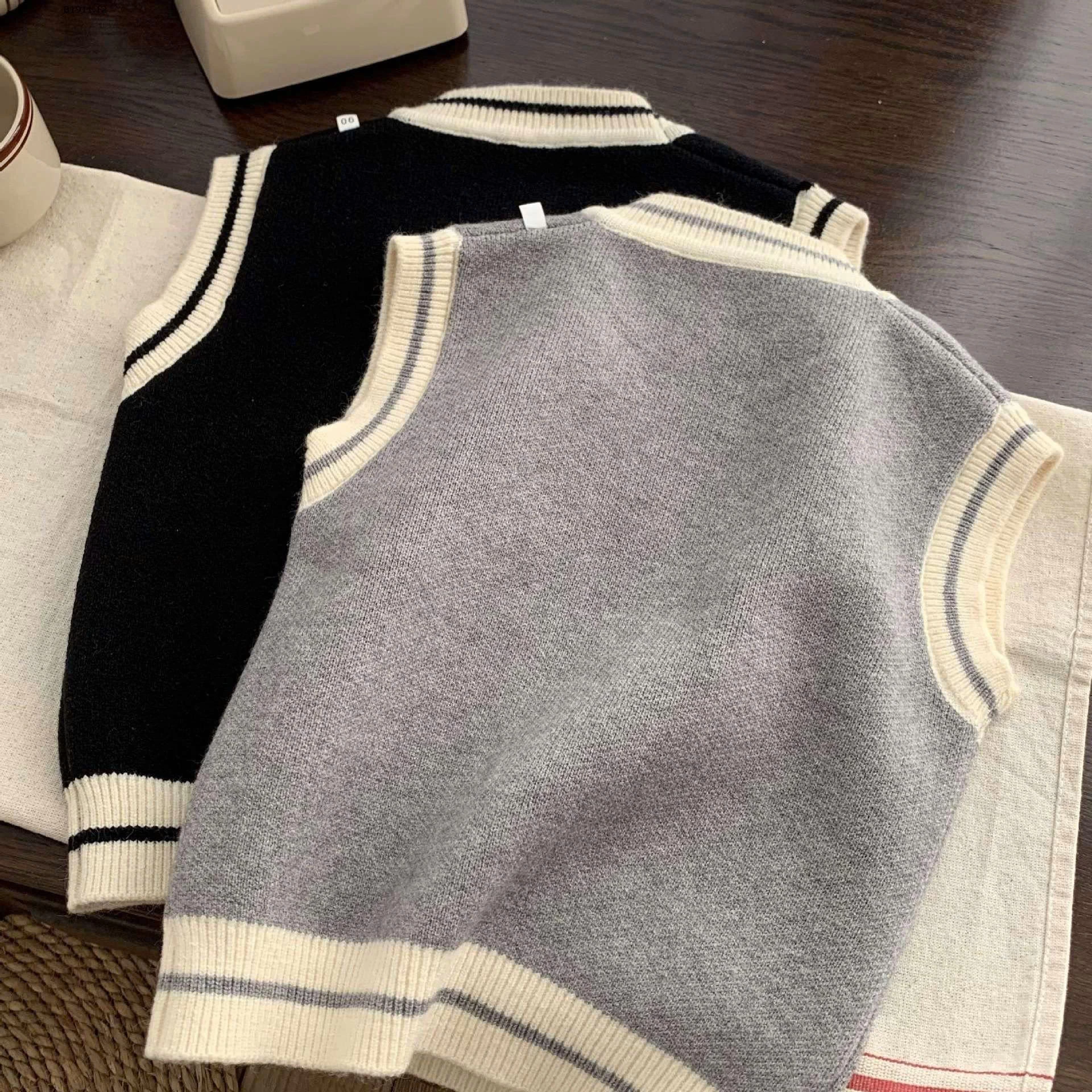 áo Gile dệt kim cho bé-Giá sỉ 105k/chiếc