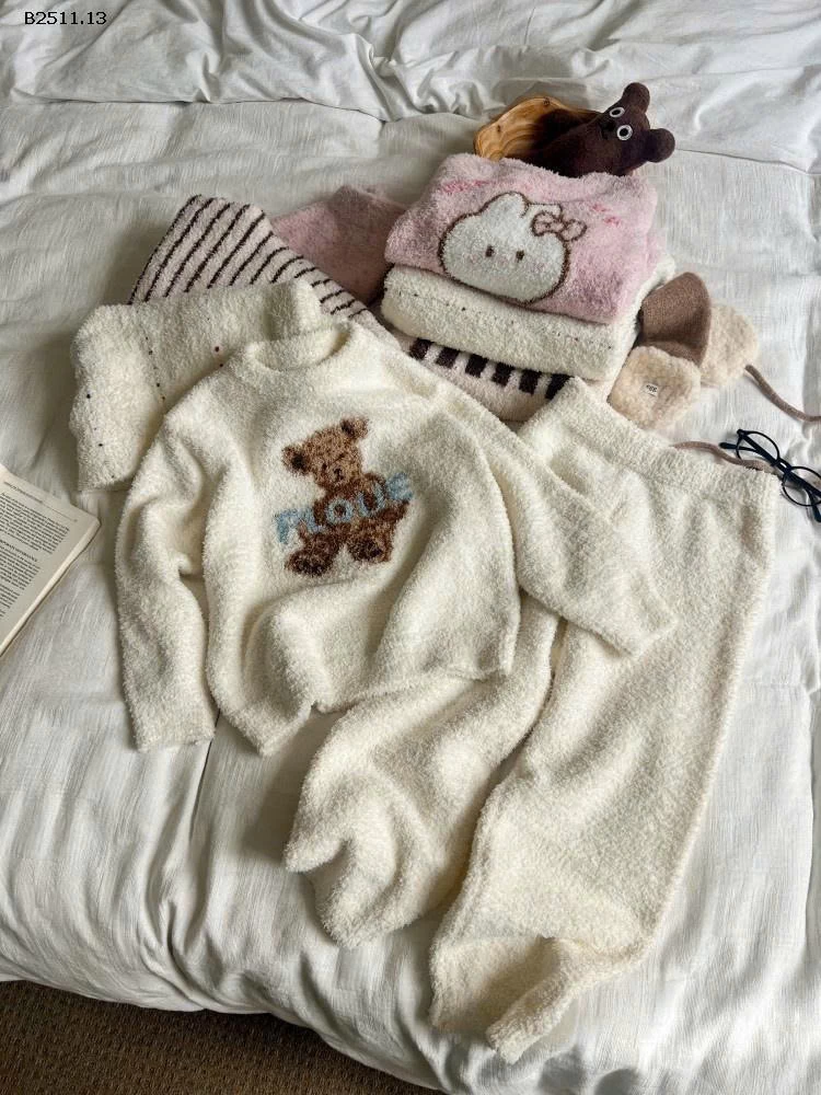 Bộ đồ ngủ lông cừu hai mặt ấm áp dễ thương  NHÀ AMBB- Giá sỉ  sz 80-150: 280k  sz 160:  310k 