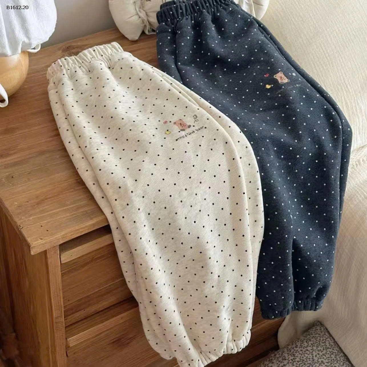 QUẦN NỈ GẤU CHẤM BI- sỉ 140k