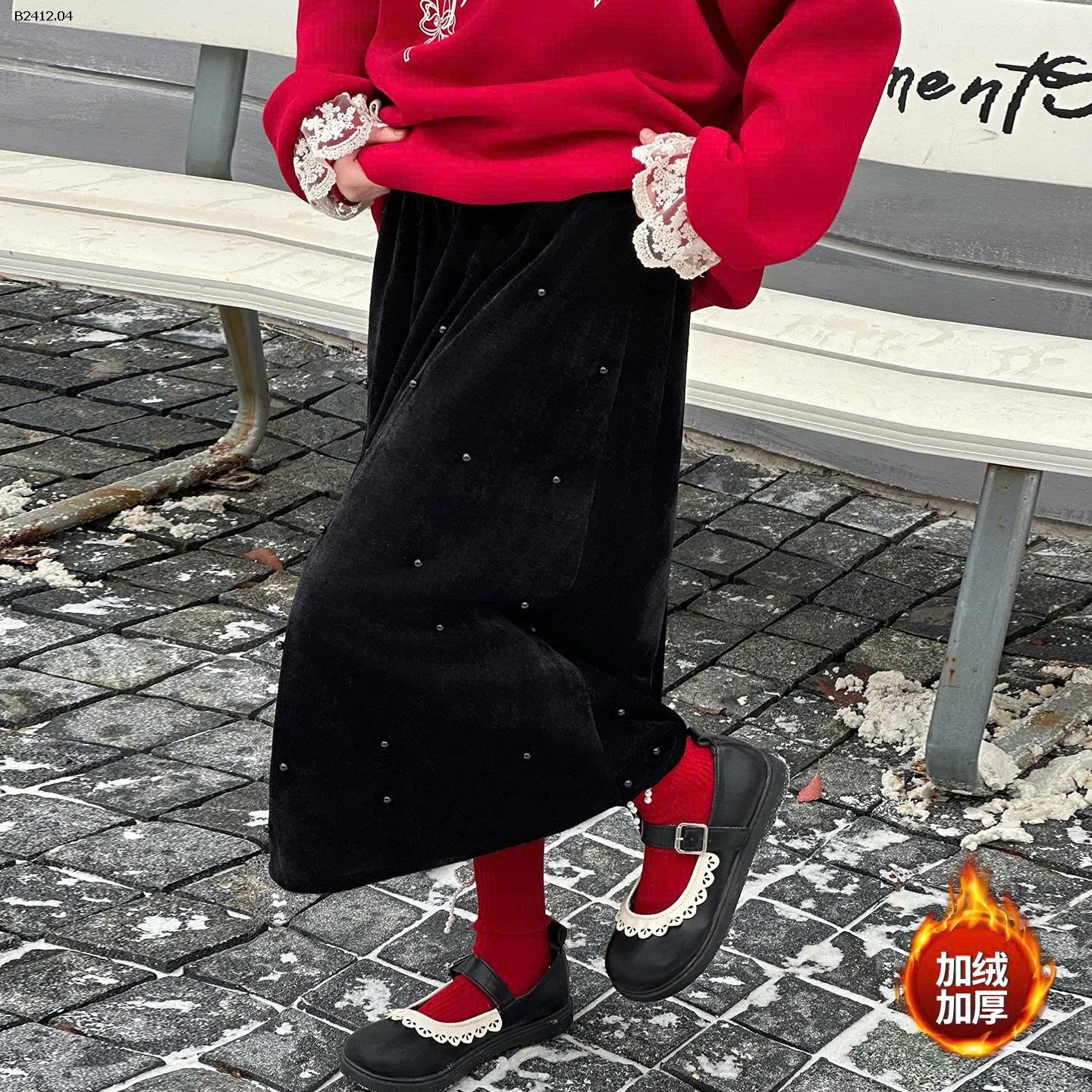 Áo hoodie lót lông cừu kiểu Hàn Quốc mới năm 2025 dành cho bé gái - Giá sỉ áo hoodie đỏ : 288k váy nhung đen : 260k