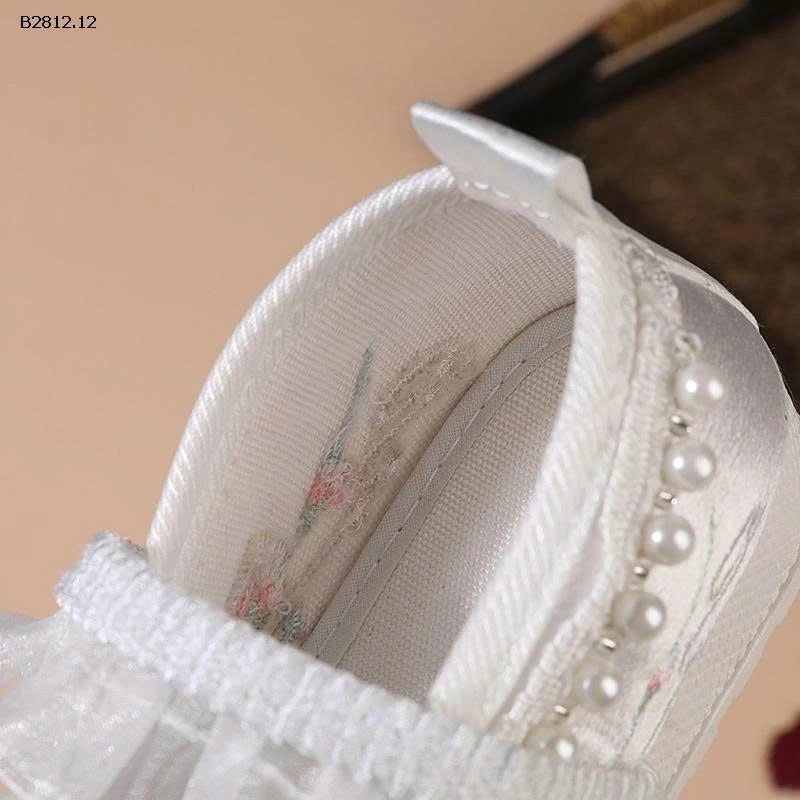 GIÀY THÊU HOA ĐÍNH NGỌC CỔ TRANG-Giá sỉ 135k