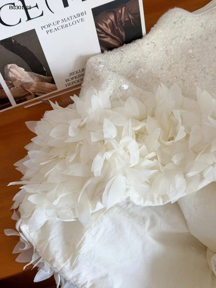 Đầm công chúa đính sequin lấp lánh ngọt ngào cho bé gái- giá sỉ    Đầm : 415k Áo len : 165k